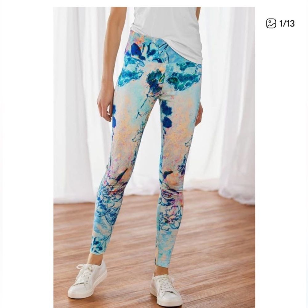 Soft Surroundings Superslim Myriad High Rise Leggings Size Medium Blue Floral